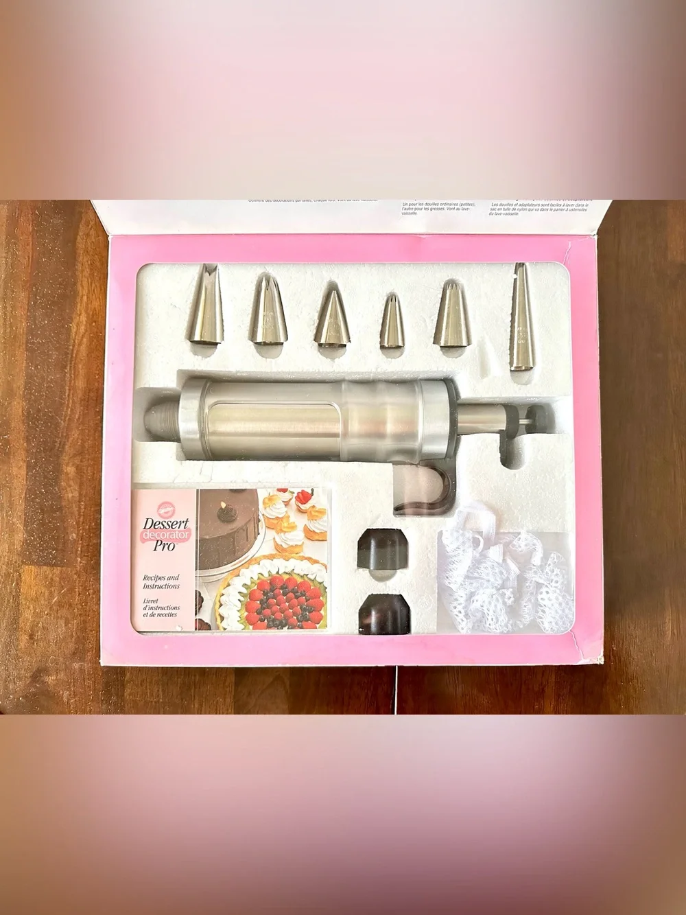 Wilton Dessert Decorator Pro Kit